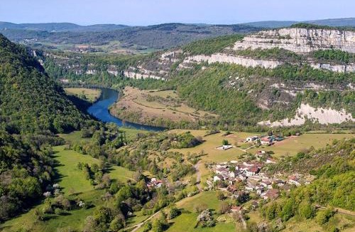 Bolozon Bed & Breakfast | La Belle Rivière