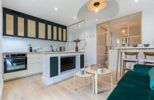 Mont-de-Marsan Apartment | La belle verrière- Hyper centre, télé connectée, balcon, wifi