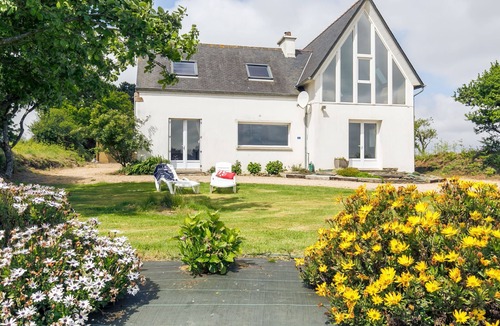 Locquirec House | La Belle Vue by Interhome