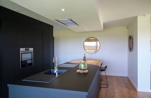 Leojac Villa | La Bellevue with SPA - Aircon