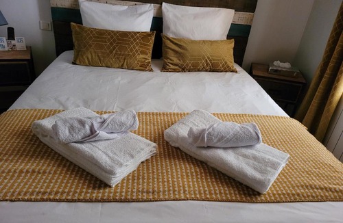 Arbuissonnas Hotel | La Benoîte