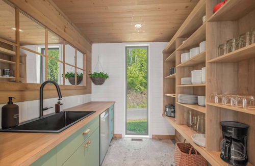 Saint-Joseph-de-la-Rive House | La Bergerie
