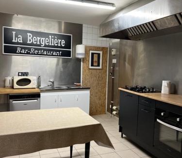 La Flocelliere House | La Berge