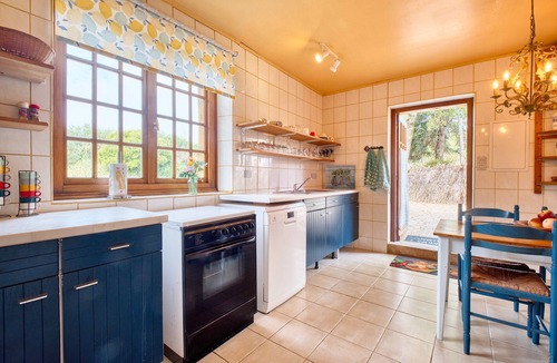 Le Buisson-de-Cadouin House | La Bergerie – Charming House with Shared Pool