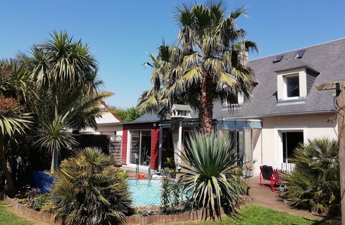 Lion-sur-Mer House | La Bergerie – À 5 min de la plage en voiture