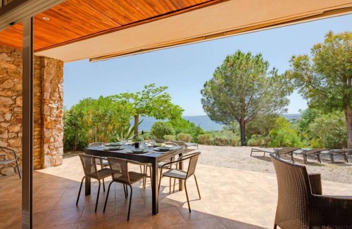 Plage de la Garonnette House | La Bergerie by Interhome