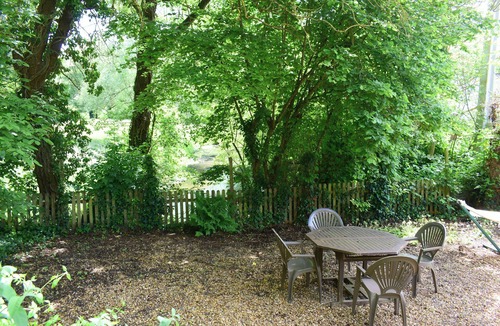 Noyant-Villages Cottage | La Bergerie, charming accommodation in rural tranquility