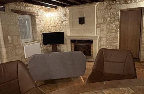 Bourgueil House | La Bergerie des vignes" country house shared with sheep.