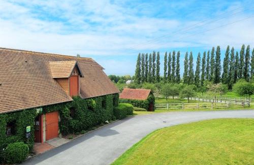 Pennedepie Apartment | La Bergeronnette - Domaine d'APREVAL - Campagne