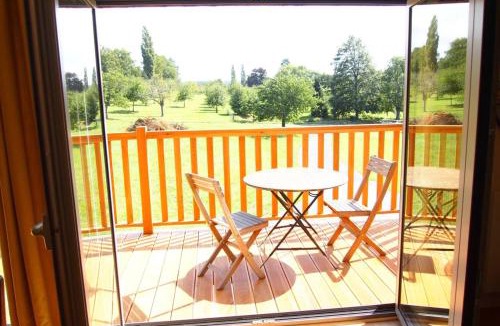 Pennedepie Apartment | La Bergeronnette - Domaine d'APREVAL - Campagne