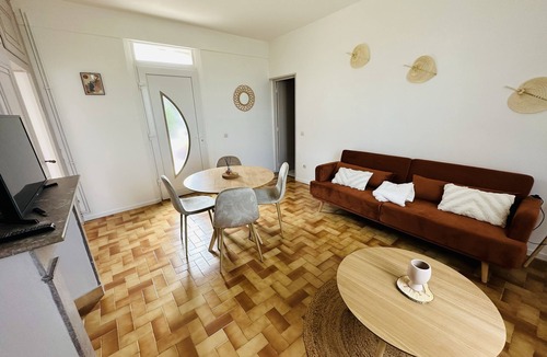 Woignarue House | La Bergeronnette