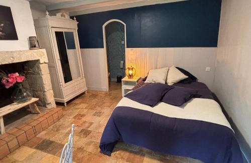 Nazelles-Negron Bed & Breakfast | La Bertiniere