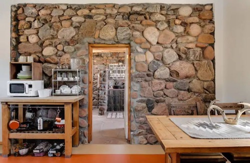 Abiquiu House | La Biblioteca: Eclectic Cottage in OKeeffe Country