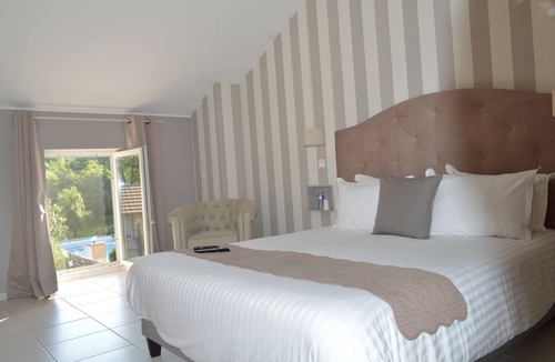 Montclera House | La biche au bois