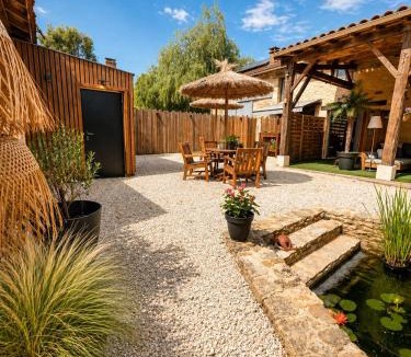 Montclera House | La biche au bois piscine chauffee jacuzzi