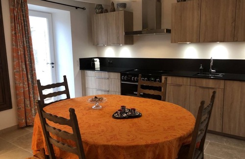 Vienne House | La Biche - Bonnes - Gîte