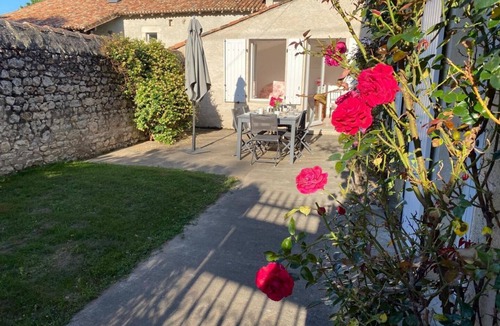 Vienne House | La Biche - Bonnes - Gîte