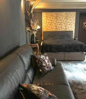 Enclos Apartment | LA BLACK ROOM/Les suites romantiques à Honfleur centre historique