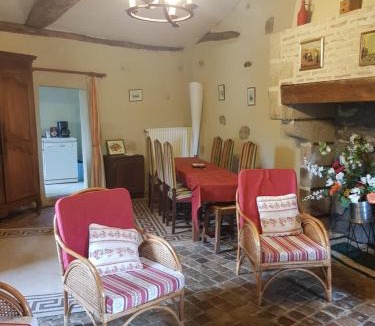 Mauleon House | La Blandinière