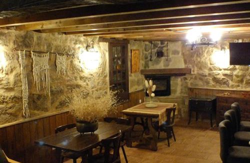 Cuzcurrita de Rio Tiron House | La Bodeguita
