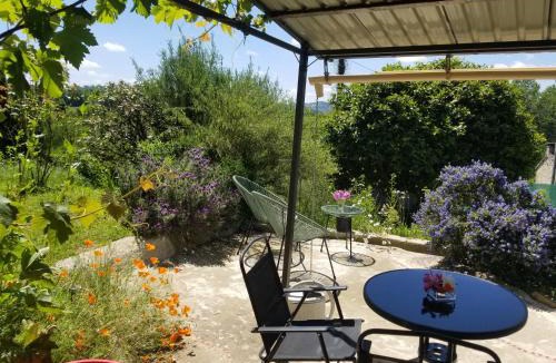 Saint-Julien-le-Petit Apartment | La bohème