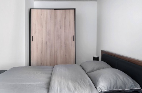 Frossay Bed & Breakfast | La Bohème Room 3 with Wi-Fi