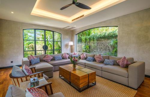 Pererenan Villa | La Boheme Mansion - Unreal 8BR Mansion with 25m Pool, Gym, Home Cinema