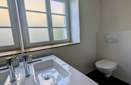 Les Landes-Genusson House | "La Bone École" guesthouse - La Récrée