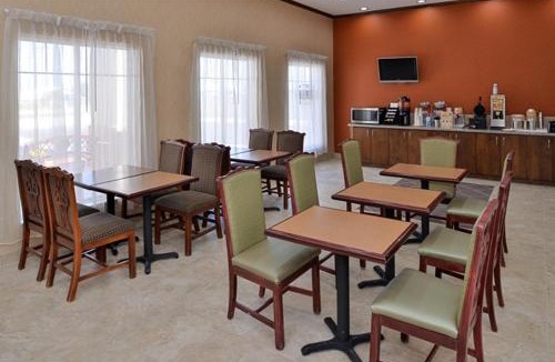 Crane Hotel | La Bonita Inn & Suites - Crane