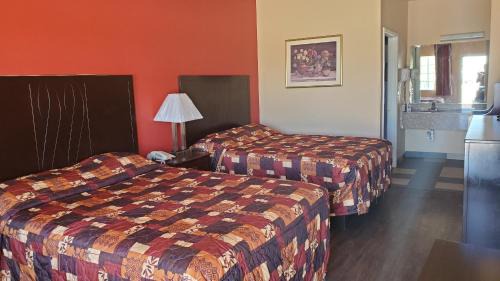 Girvin Hotel | La Bonita Inn & Suites - McCamey
