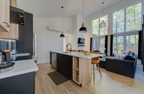 Pont-Rouge Ski Chalet | La Bonita, Pet-Friendly near Québec