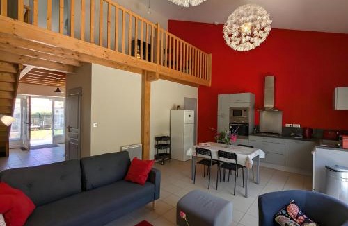 Verrieres House | La Bonne Chauffe-Col de Cygne