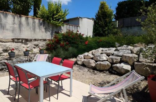 Verrieres House | La Bonne Chauffe-Col de Cygne