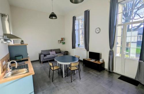 Les Landes-Genusson House | La Bonne Ecole