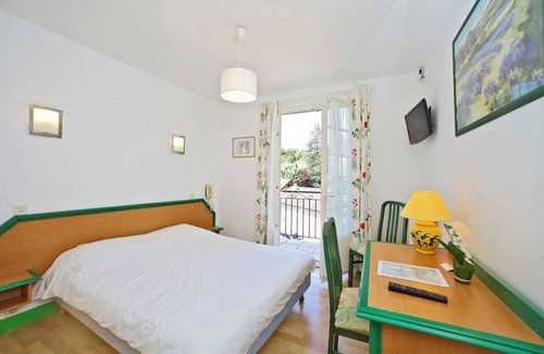 Sarrazac Hotel | La Bonne Famille