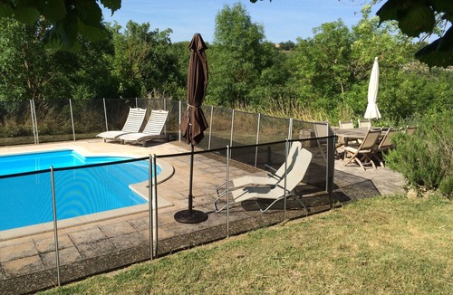 Livers-Cazelles House | La Bonnetie - Beautiful stone cottage with pool