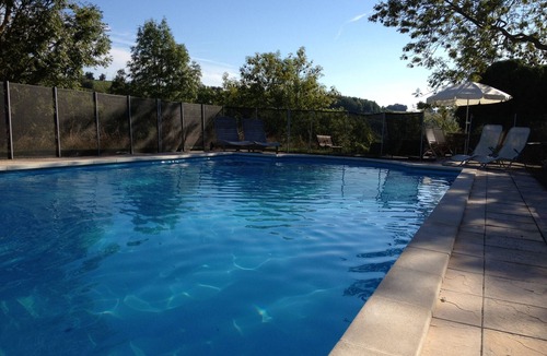 Livers-Cazelles House | La Bonnetie - Beautiful stone cottage with pool