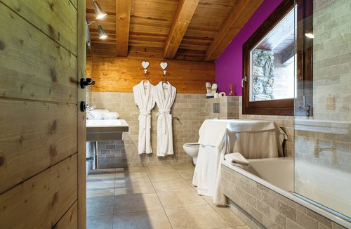 Prats Bed & Breakfast | La Borda del Pi I Isards I Breakfast Included