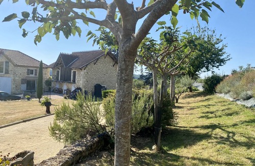 Biran House | "La Borde" Character gersoise farmhouse with superb swimming pool, jacuzzi, trampoline