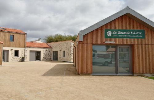 Vaire House | La Borderie - Gîte de groupe