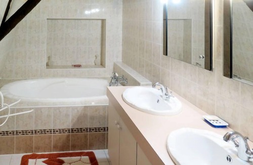 Saint-Jean-dEstissac House | La Borie by Interhome