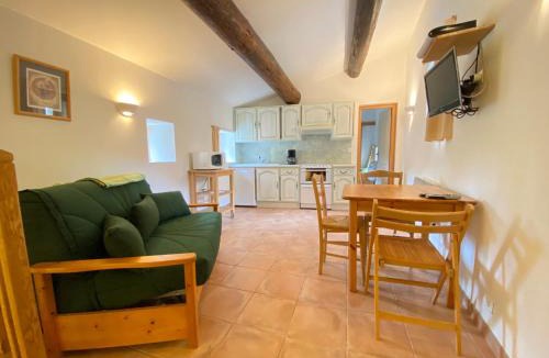 Saint-Sauveur-de-Cruzieres House | LA BOULANGERIE