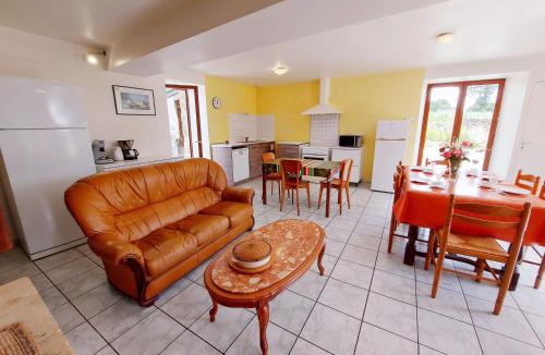 Saint-Ouen-des-Toits House | La Boulaie