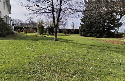 Ally Villa | La bourgeoise.