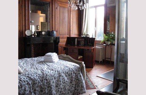 Historic Center House | La Bourgogne en Ville