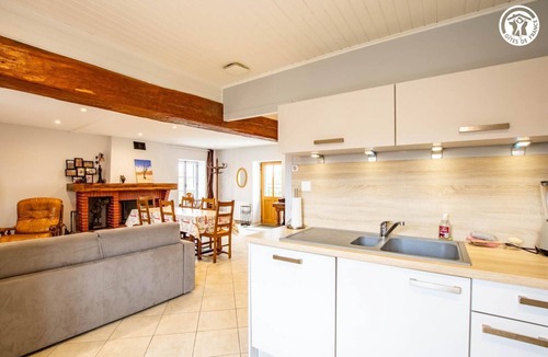 Creot House | La Bourgonie - CREOT