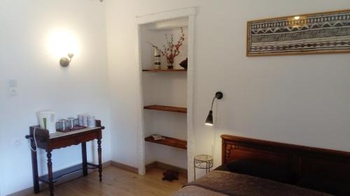 Labastide-Rouairoux Bed & Breakfast | La Bouriotte Chambre d'hôtes Bouton D'Or
