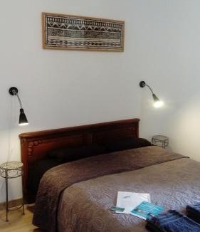 Labastide-Rouairoux Bed & Breakfast | La Bouriotte Chambre d'hôtes Bouton D'Or