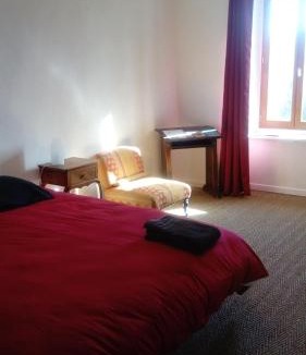 Labastide-Rouairoux Bed & Breakfast | La Bouriotte, chambre d'hôtes Sycomore,
