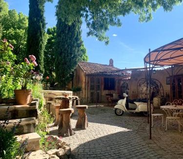 Moustiers-Sainte-Marie House | La Bouscatière